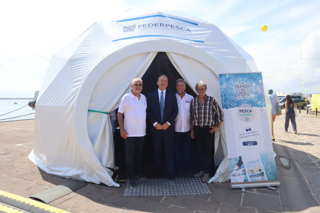 Federpesca all’Expo Divinazione Siracusa: inaugurazione del Sottosegretario La Pietra e visita del ministro Lollobrigida